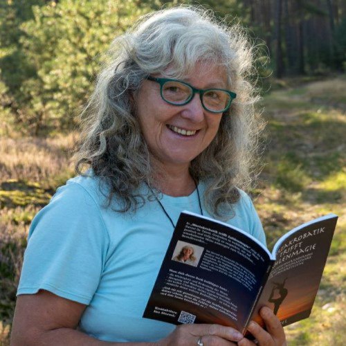 Ina Sterzel mit ihrem Buch